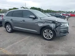 WA1AHAF76HD048785 2017 AUDI Q7