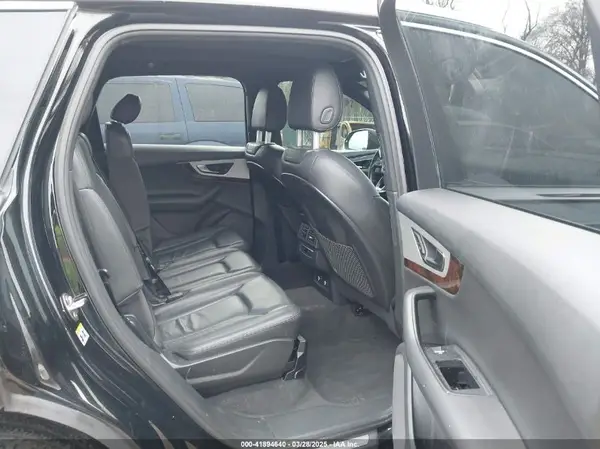 WA1AHAF76JD029112 2018 AUDI Q7 - Image 8