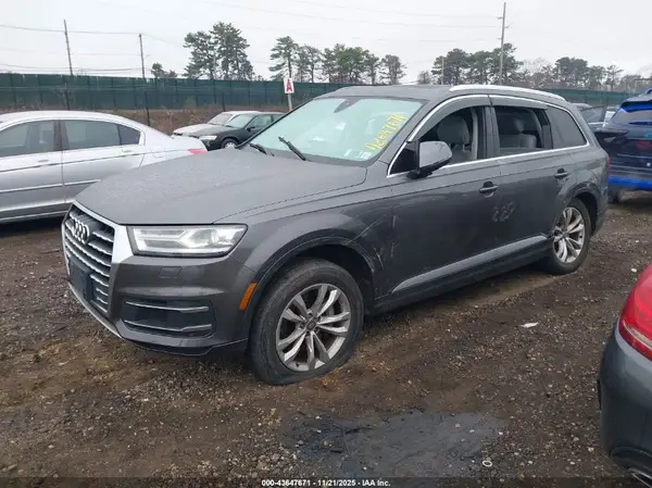 WA1AHAF76KD015762 2019 AUDI Q7 - Image 2