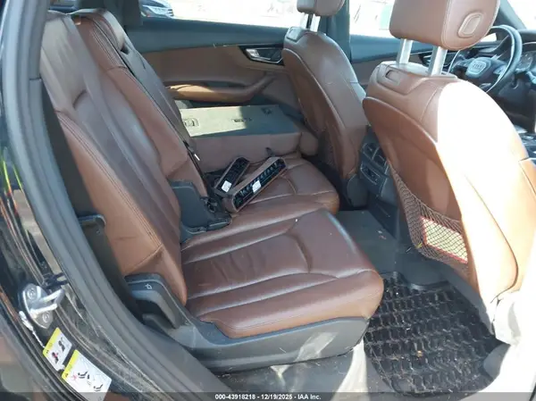 WA1AHAF77HD038329 2017 AUDI Q7 - Image 8