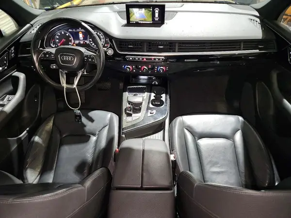 WA1AHAF77HD050772 2017 AUDI Q7 - Image 8