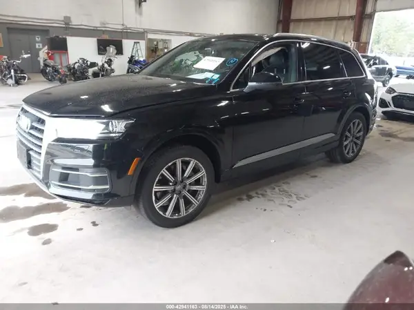 WA1AHAF77KD027046 2019 AUDI Q7 - Image 2