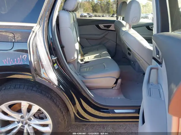WA1AHAF77KD031307 2019 AUDI Q7 - Image 8