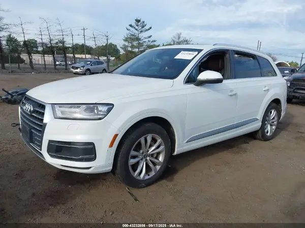 WA1AHAF78HD039800 2017 AUDI Q7 - Image 2