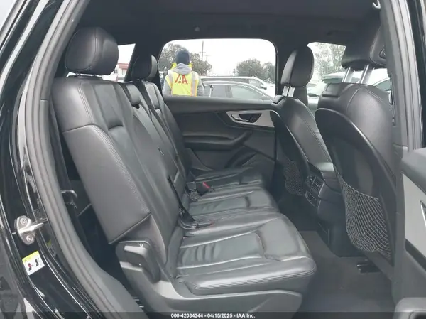 WA1AHAF78HD048206 2017 AUDI Q7 - Image 8