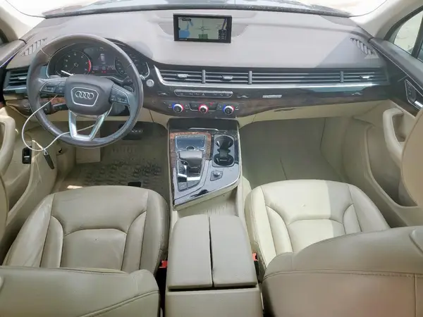 WA1AHAF78HD049355 2017 AUDI Q7 - Image 8
