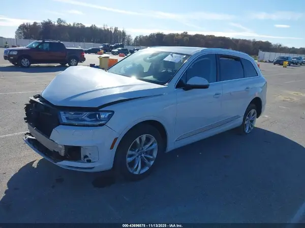 WA1AHAF79HD046108 2017 AUDI Q7 - Image 2