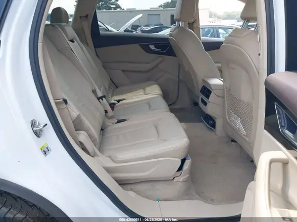 WA1AHAF79HD046223 2017 AUDI Q7 - Image 8
