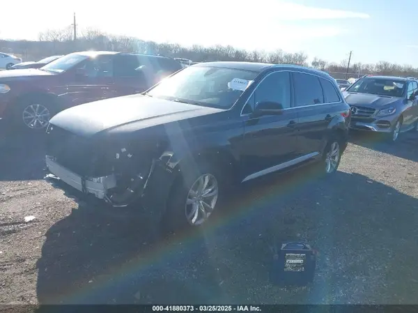 WA1AHAF79JD018461 2018 AUDI Q7 - Image 2
