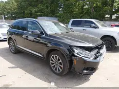 WA1AHAF79KD017117 2019 AUDI Q7