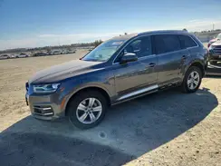 WA1AHAF79KD020485 2019 AUDI Q7