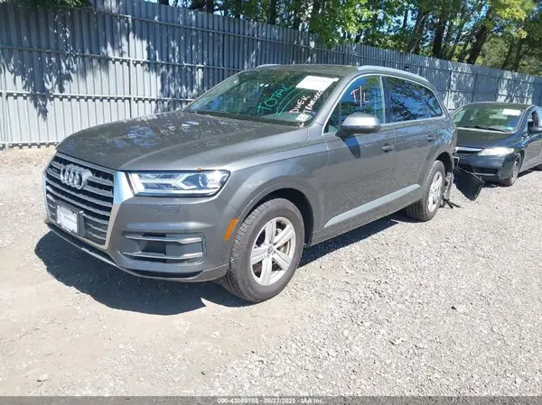 WA1AHAF79KD027940 2019 AUDI Q7 - Image 2
