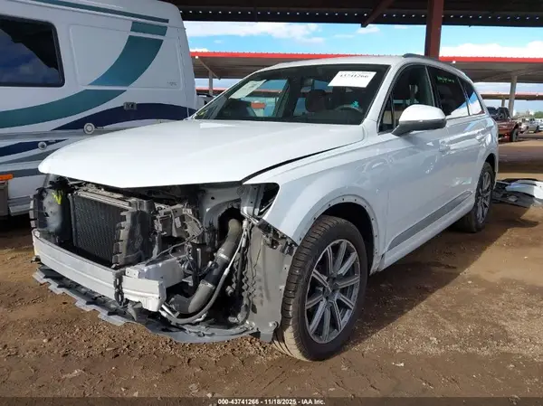 WA1AHAF79KD029347 2019 AUDI Q7 - Image 2