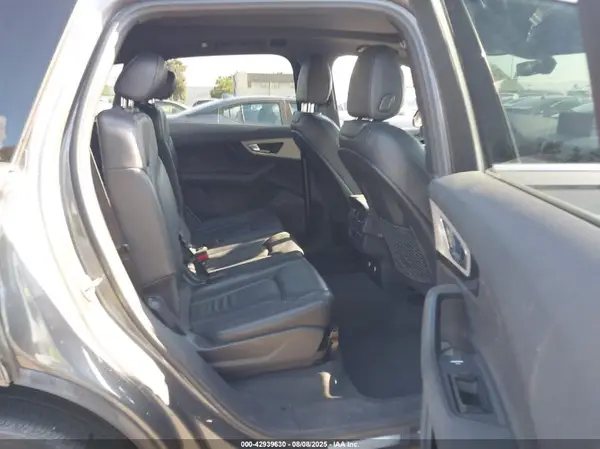WA1AHAF79KD047685 2019 AUDI Q7 - Image 8