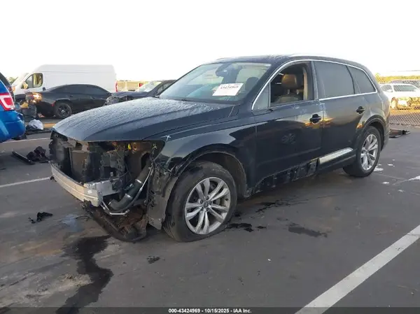 WA1AHAF7XHD037434 2017 AUDI Q7 - Image 2