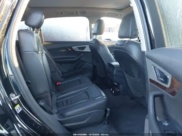 WA1AHAF7XHD037434 2017 AUDI Q7 - Image 8