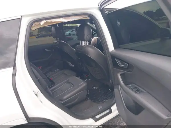 WA1AHAF7XHD043167 2017 AUDI Q7 - Image 8