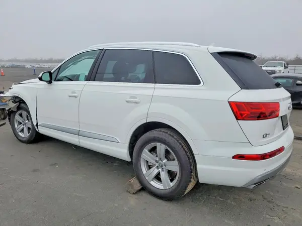 WA1AHAF7XJD041263 2018 AUDI Q7 - Image 2