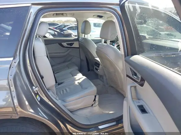WA1AHAF7XKD020995 2019 AUDI Q7 - Image 8