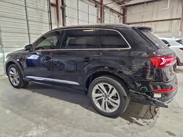 WA1AJAF70MD033648 2021 AUDI Q7 - Image 2