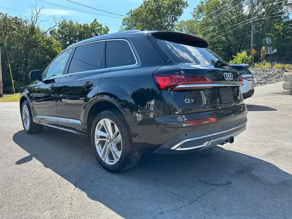 WA1AJAF76MD033797 2021 AUDI Q7 - Image 2