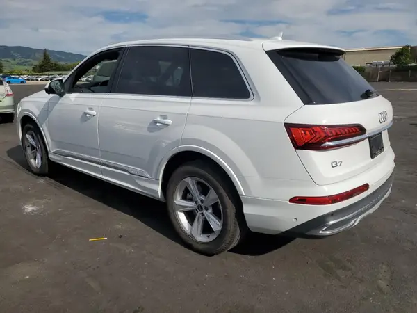WA1AJAF77MD028656 2021 AUDI Q7 - Image 2