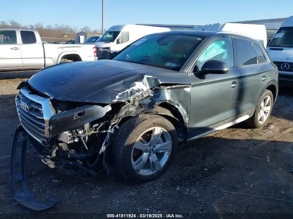 WA1ANAFY0J2005269 2018 AUDI Q5 - Image 2