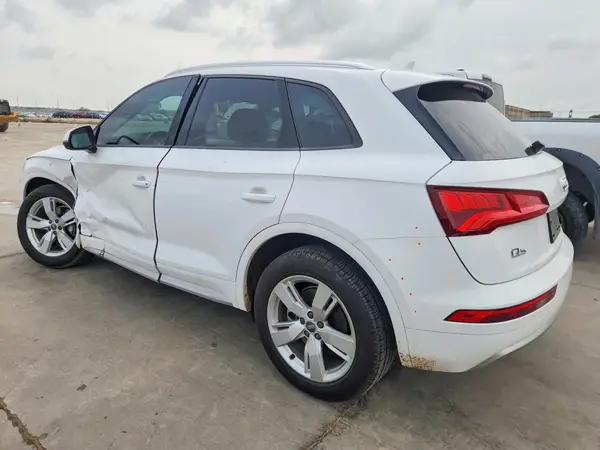 WA1ANAFY0J2016997 2018 AUDI Q5 - Image 2