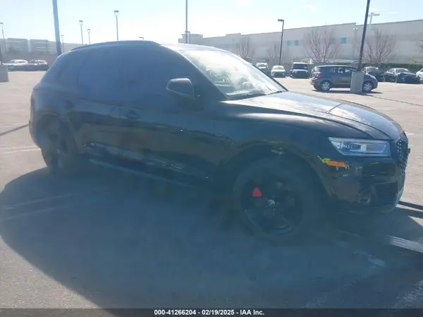 WA1ANAFY0J2025604 2018 AUDI Q5 - Image 1