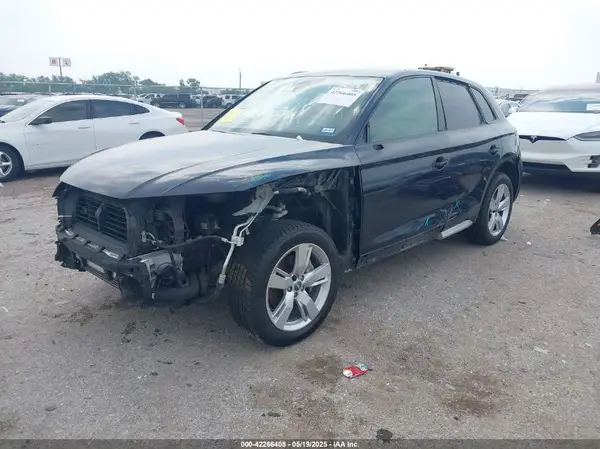 WA1ANAFY0J2035243 2018 AUDI Q5 - Image 2