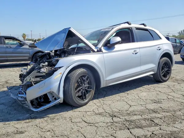 WA1ANAFY0J2039437 2018 AUDI Q5 - Image 1