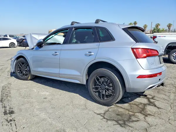 WA1ANAFY0J2039437 2018 AUDI Q5 - Image 2