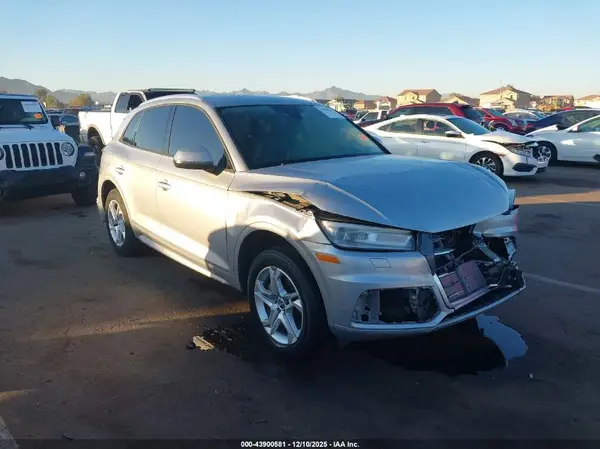 WA1ANAFY0J2041687 2018 AUDI Q5 - Image 1