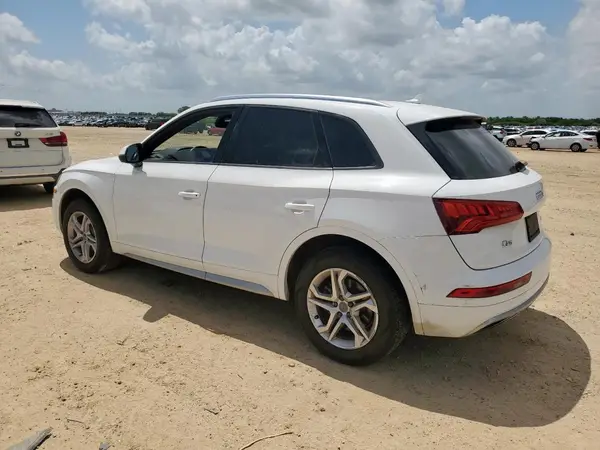 WA1ANAFY0J2053256 2018 AUDI Q5 - Image 2