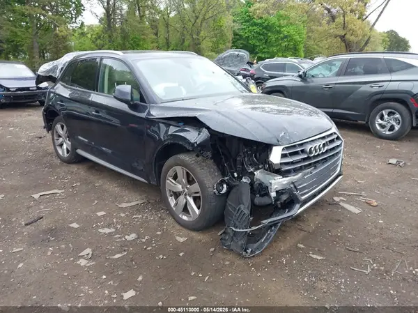 WA1ANAFY0J2062068 2018 AUDI Q5 - Image 1