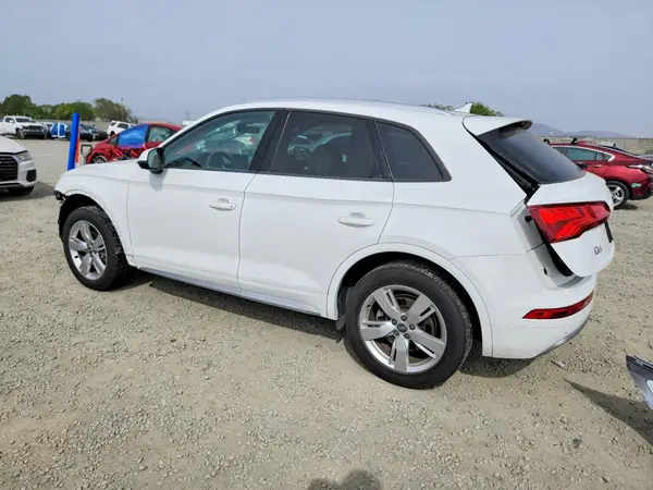 WA1ANAFY0J2072521 2018 AUDI Q5 - Image 2