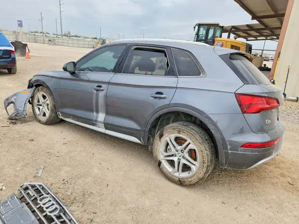 WA1ANAFY0J2095846 2018 AUDI Q5 - Image 2