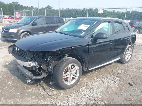 WA1ANAFY0J2101628 2018 AUDI Q5 - Image 2