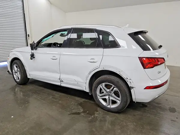 WA1ANAFY0J2130871 2018 AUDI Q5 - Image 2