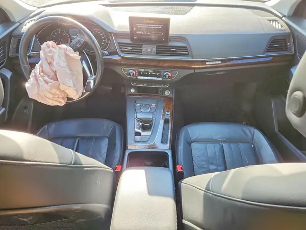 WA1ANAFY0J2134242 2018 AUDI Q5 - Image 8