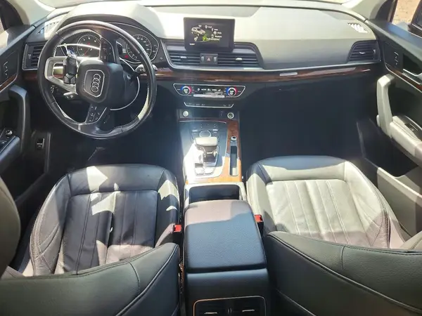 WA1ANAFY0J2138260 2018 AUDI Q5 - Image 8