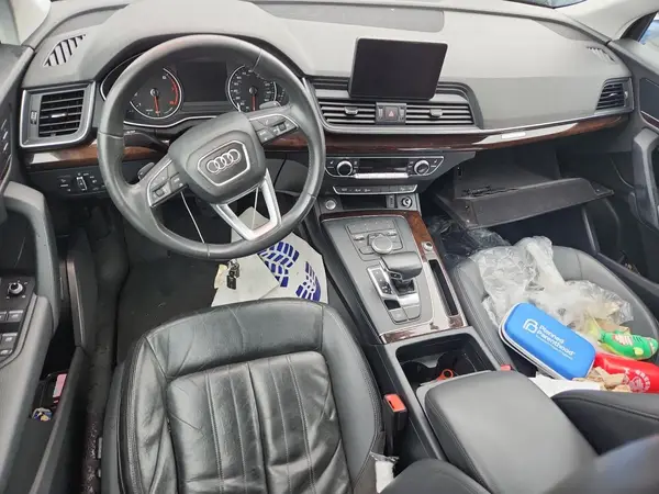 WA1ANAFY0J2175633 2018 AUDI Q5 - Image 8