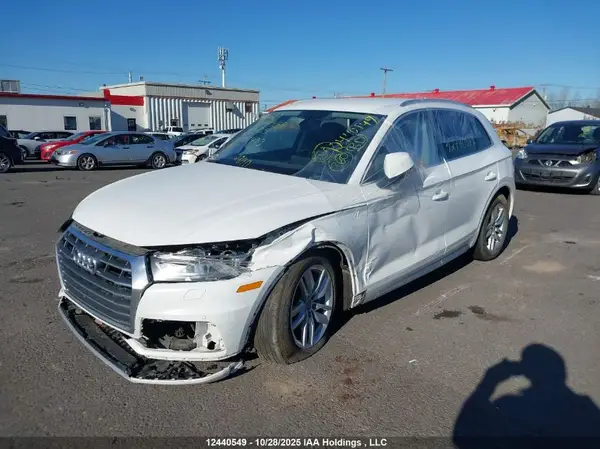 WA1ANAFY0J2207433 2018 AUDI Q5 - Image 2