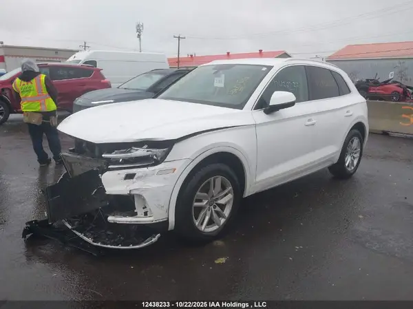 WA1ANAFY0J2215211 2018 AUDI Q5 - Image 2