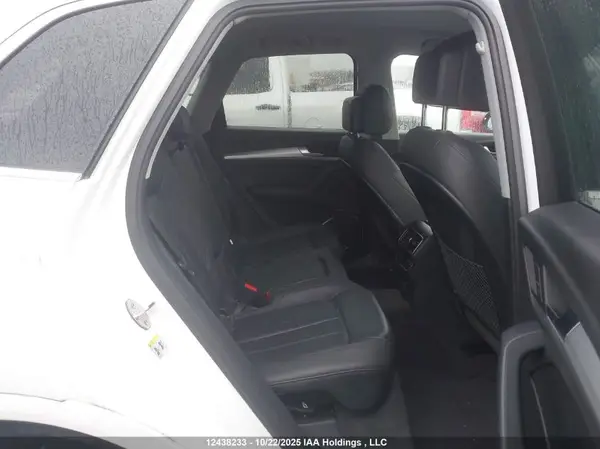 WA1ANAFY0J2215211 2018 AUDI Q5 - Image 8
