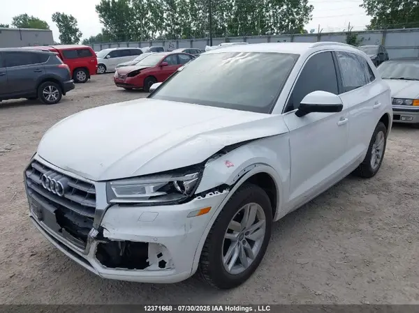 WA1ANAFY0J2218237 2018 AUDI Q5 - Image 2