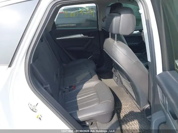 WA1ANAFY0J2218237 2018 AUDI Q5 - Image 8