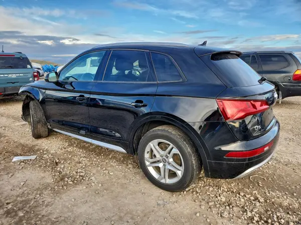 WA1ANAFY0J2218352 2018 AUDI Q5 - Image 2