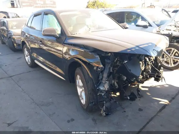 WA1ANAFY0J2234082 2018 AUDI Q5 - Image 1