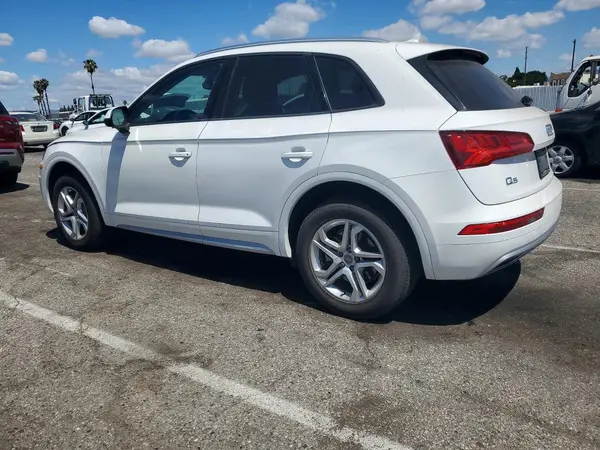 WA1ANAFY0J2246961 2018 AUDI Q5 - Image 2